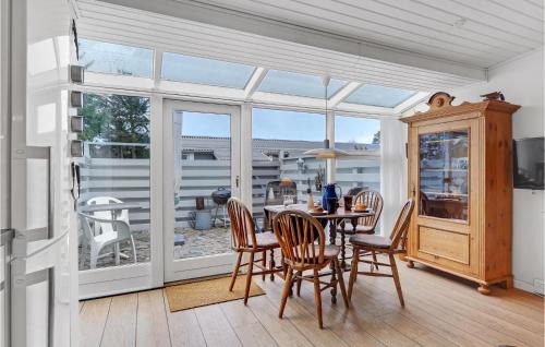 Vejers Casa | Awesome Home In Vejers Strand With Wifi