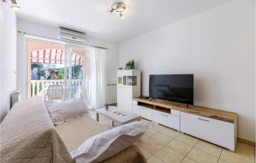 Peroj Casa | Awesome Home In Vodnjan With Kitchen