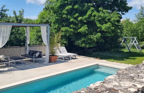 Debeljuhi Casa | Impresionante casa en Zminj con sauna