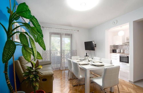 Zrnovnica Casa | Impresionante casa en Zrnovnica con.
