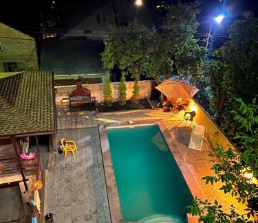 Dilijan Apartamento | Awesome Large 3 Floor Villa Dilijan , 8 Bedrooms+4.5 Bathrooms+Swimming Pool, Nice Mountain View