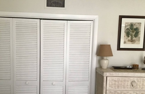 Saint Armands Key Condominio | Increíble ubicación, el condominio de St Armand cerca de la playa y de las tiendas