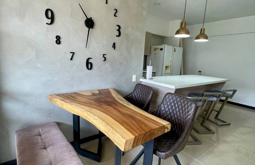 Sabaneta Apartamento | Awesome modern Apartment with Beautiful Views, in charming Sabaneta