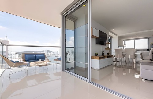 Bocagrande Apartamento | Awesome Sea View and Historic Center “Morros City”