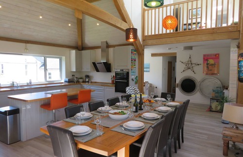 Mortehoe Casa | Awesome slidehouse close to coastpath,pubs,beaches sleeps 12-14 late discount