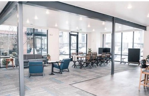 Logan Apartamento | Awesome, Stylish Unit in Logan! All to Yourself!
