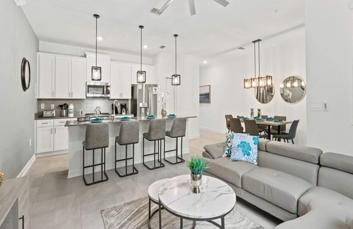 Kissimmee Chalet De Esquí | Awesome Townhouse 4Bed/3Bath/Pool/5Min Disney