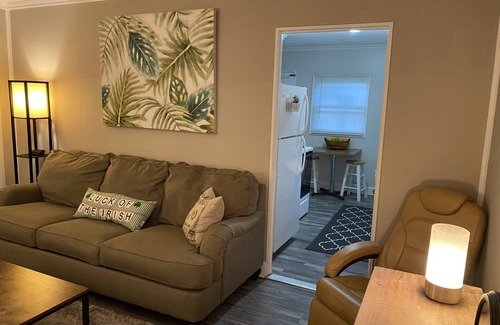 Harters Heights Casa | Awesome Unbeatable 5-Star Location…walk to ND in 10 minutes!