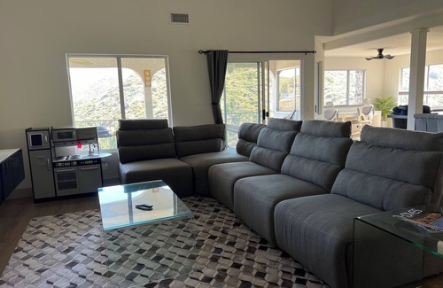 Canyon Lake Casa | Awesome view, 3-bedroom house in Canyon Lake with great amenities and WiFi