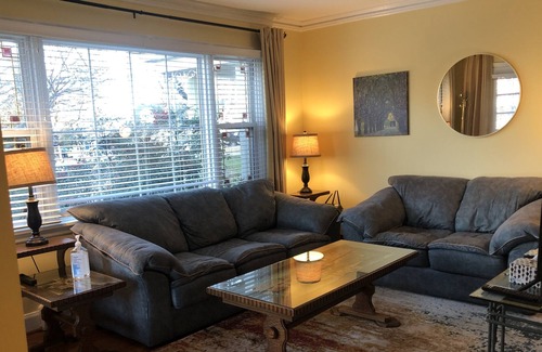 Green Hills Apartamento | Awesomely appointed -15 min to main tourist areas but safe family friendly area