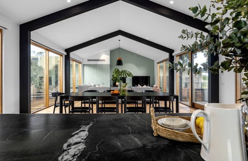 Flinders Casa | Axbridge - designer retreat in Flinder Village
