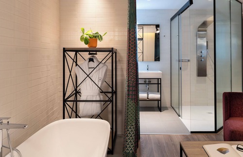 San Francisco Hotel | Axel Hotel Bilbao – Adults Only