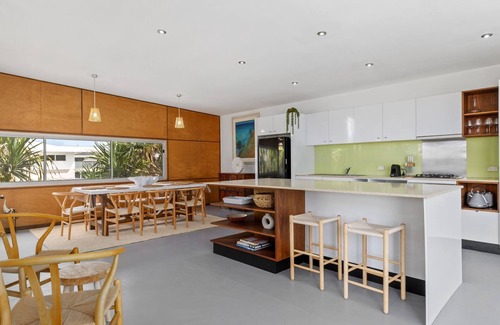 Casuarina Casa | AYANA Casuarina - Oceanside house walking distance to cafe