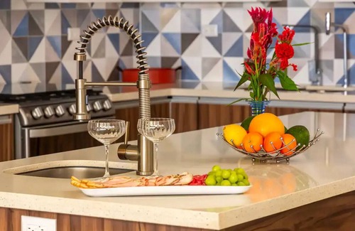 La Libertad Casa | Ayanna Beach Front Heaven