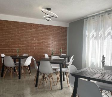 Zona 13 Hotel | Ayari Bed & Breakfast