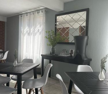 Zona 13 Hotel | Ayari Bed & Breakfast