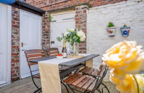 York Casa | Aycliffe Cottage