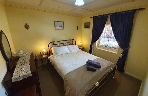 Burra Casa | Ayers Burra - Historical 1851 Cottage