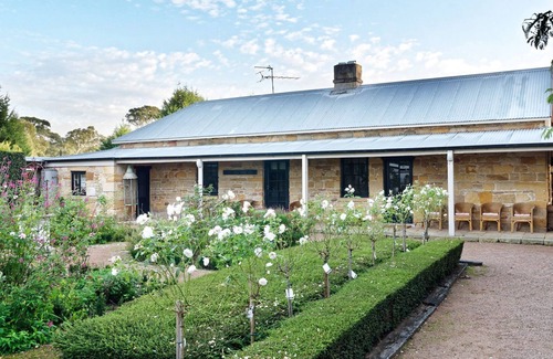 Mittagong Casa | Aylmerton House + Cottage for 14, Southern Highlands