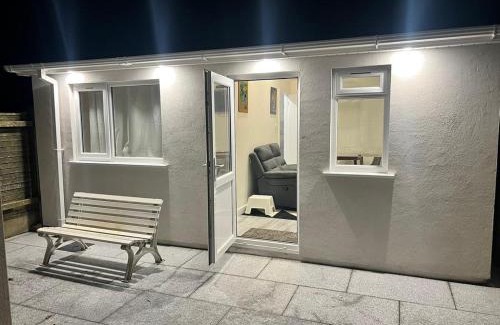 Ongar Apartamento | AYOS