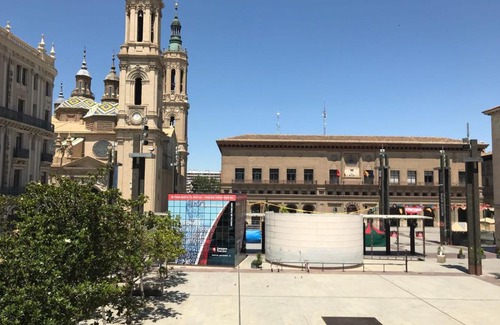 Centro histórico de Zaragoza Apartamento | AZ El Balcón a la Basílica