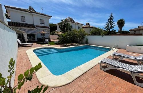 Los Gallos-Cerromolino Chalet De Esquí | Azafama Buena