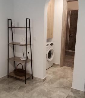 Andros Town Apartamento | Azalea Guesthouse