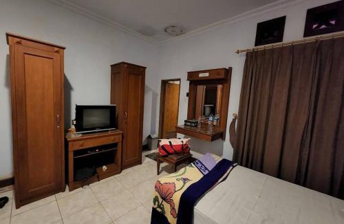 Purworejo Apartamento | Azalia home