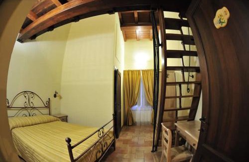 Casali di Serravalle Casa | Azienda Agrituristica La Valle del Sambuco