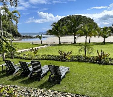 Las Escobas del Venado Apartamento | Azuero Lodge: Luxury Beachfront condo- Playa Venao