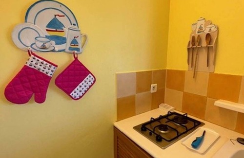 Bas Vent Apartamento | Bungalow AZUR: alojamiento independiente para 2 personas con vistas al mar y jacuzzi privado