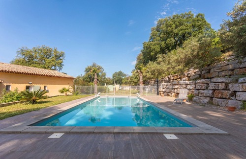Collobrieres Apartamento | Habitación "Azur" con piscina compartida, Wi-Fi y aire acondicionado