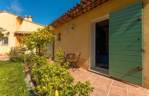 Collobrieres Apartamento | Habitación "Azur" con piscina compartida, Wi-Fi y aire acondicionado