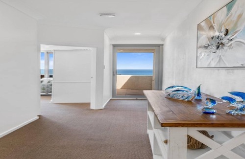 Blue Bay Casa | AZURE - ABSOLUTE BEACHFRONT AT BLUE BAY