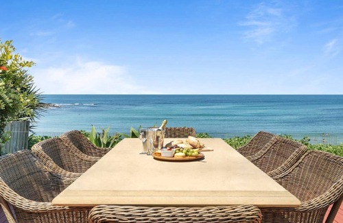 Blue Bay Casa | AZURE - ABSOLUTE BEACHFRONT AT BLUE BAY