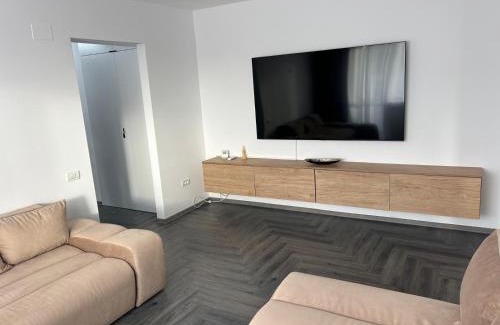 Craiova Apartamento | Azure Apartment