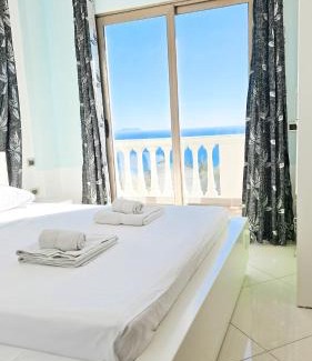 Dhermi Apartamento | Azure Apartments with Sea View Drymades