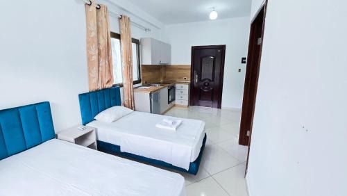 Dhermi Apartamento | Azure Apartments with Sea View Drymades