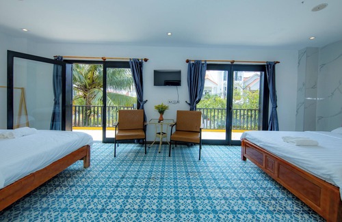 Cam An Hotel | Azure Beach Hotel