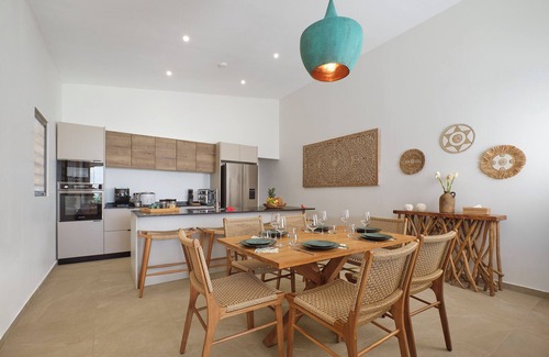 Moorea-Maiao Villa | Azure Beachfront Villa 3 bedrooms
