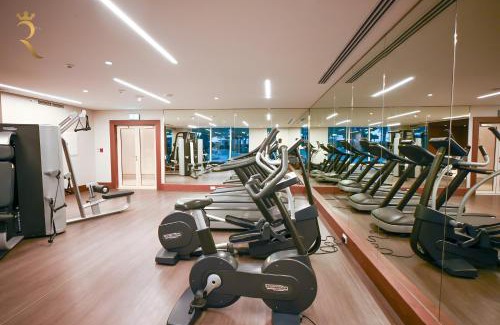 Saadiyat Cultural District Apartamento | Azure Bliss 1BR Retreat - Cozy Stay Near Saadiyat Beach & Louvre Abu Dhabi