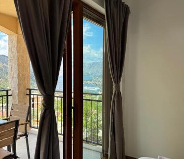 Skaljari Apartamento | Azure Boka