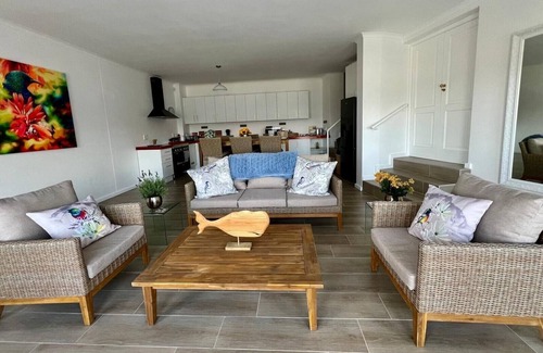 Simon's Town Cabaña | Azure Cottage Simonstown Cape Town - Charming 2-bedroom cottage with seaview