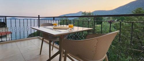 Kalkan Apartamento | Azure Haven - A Seaside Retreat Surrounded by Nature