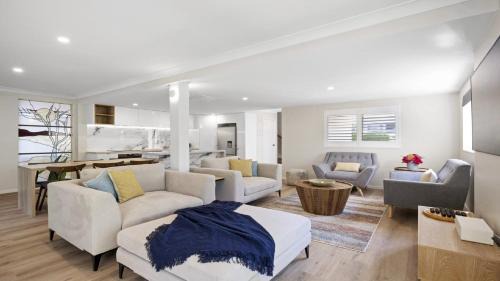 Korora Casa | Azure - Luxe, Pool Beachfront