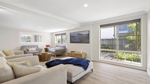 Korora Casa | Azure - Luxe, Pool Beachfront