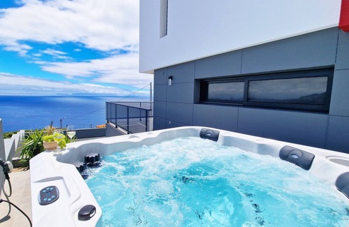 Gaula Casa | Azure Serenity by LovelyStay