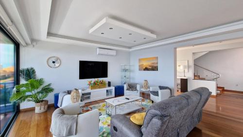 Gaula Villa | Azure Serenity Villa by LovelyStay