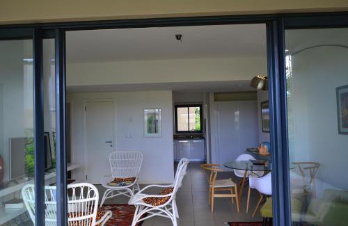 Roches Noires Apartamento | AZURI Serviced Garden Apartment