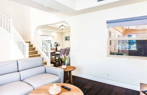 Azusa Casa | Azusa Views on Traymore